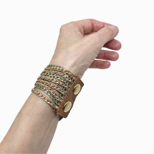 Guang Tong Gold Tone Chain Bracelet